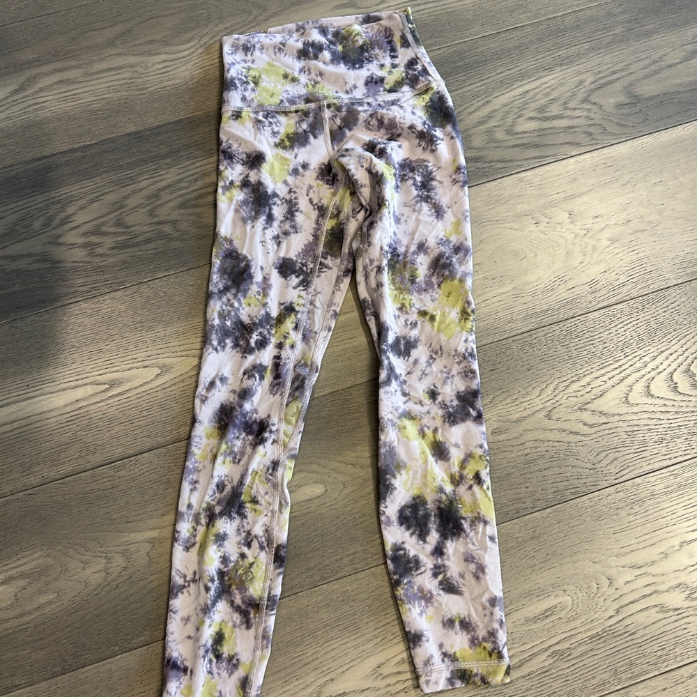 Lululemon Leggings - Size 2. Aligh High-Rise Pant 25”.